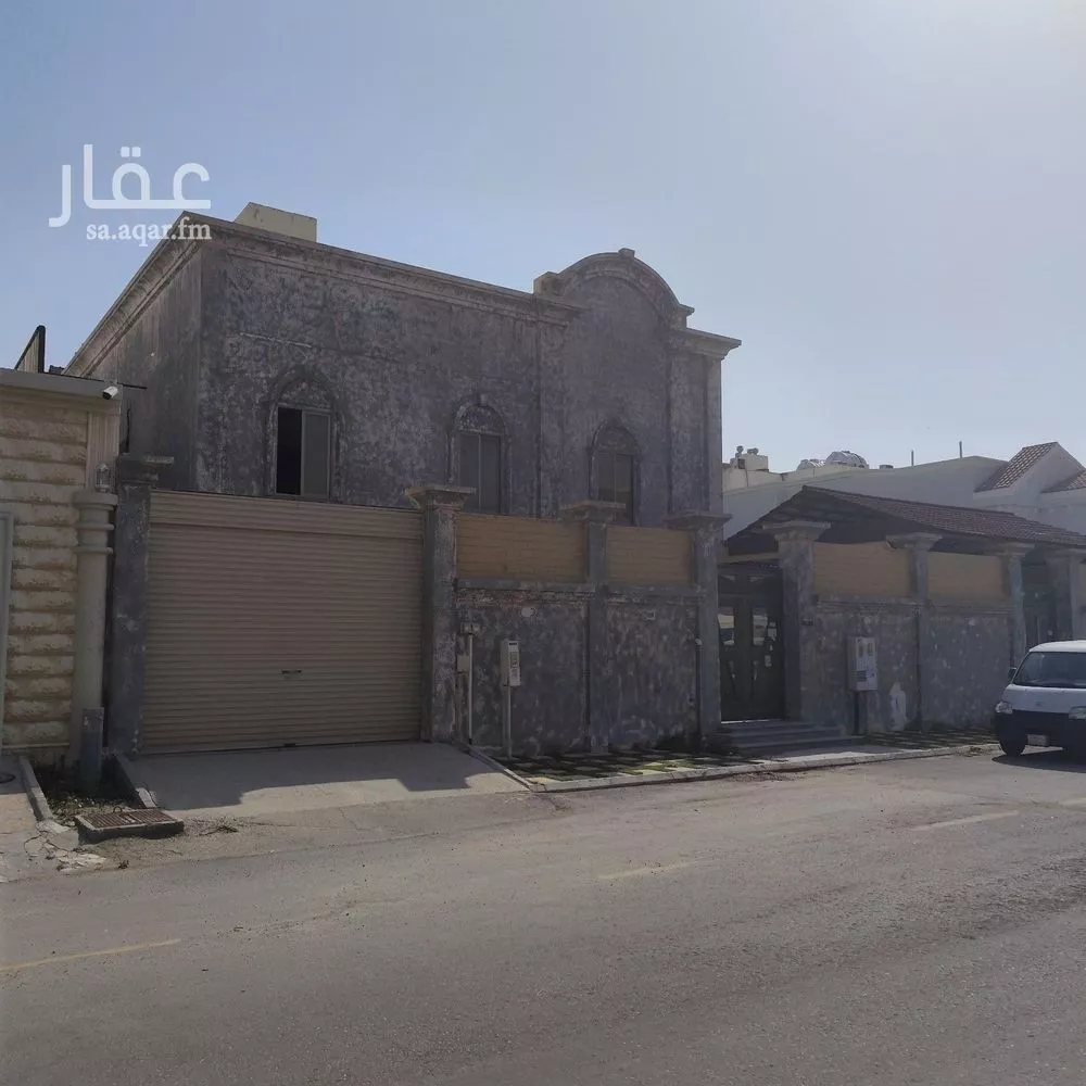 فيلا للبيع في شارع شمس الدين الشافعي, حي الشاطئ الغربي, مدينة الدمام, المنطقة الشرقية 1 صورة