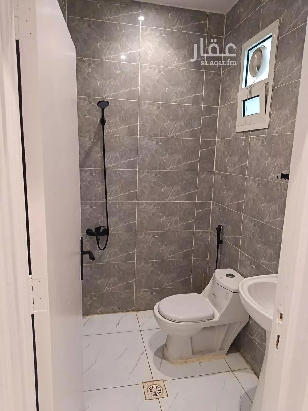 شقة للإيجار في شارع الشيخ حسن بن حسين بن علي, حي إشبيلية, مدينة الرياض, منطقة الرياض 1 صورة