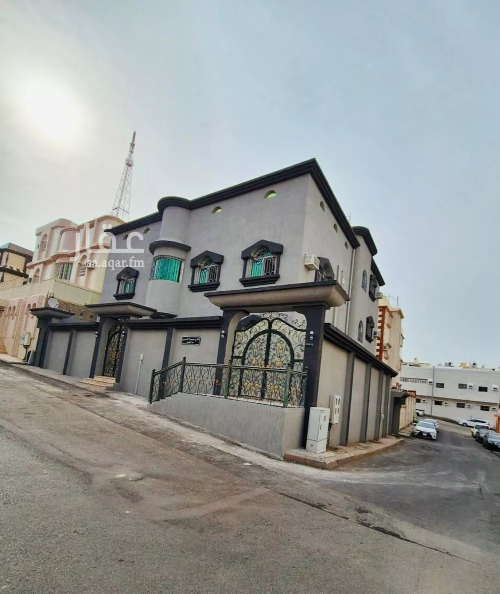 فيلا للبيع في شارع ميسرة العبسى, حي القطبية الشرقية, مدينة امارة منطقة مكة المكرمة - الطائف, منطقة مكة المكرمة 1 صورة