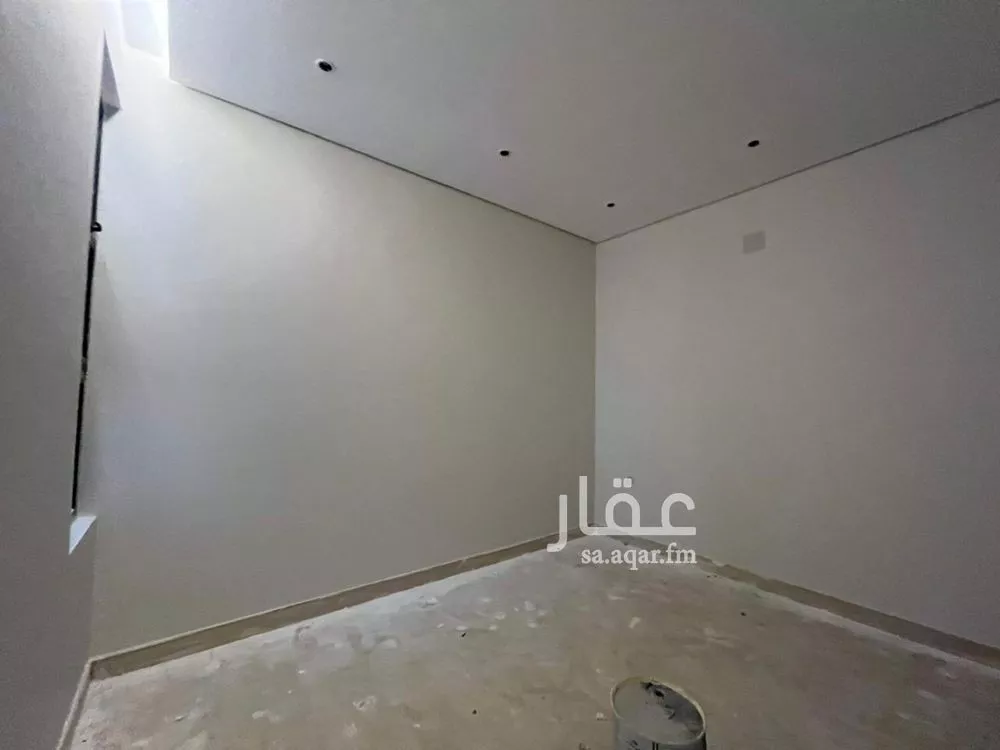 فيلا للبيع في شارع ابي علي الصيرفي, حي المهدية, مدينة الرياض, منطقة الرياض 1 صورة