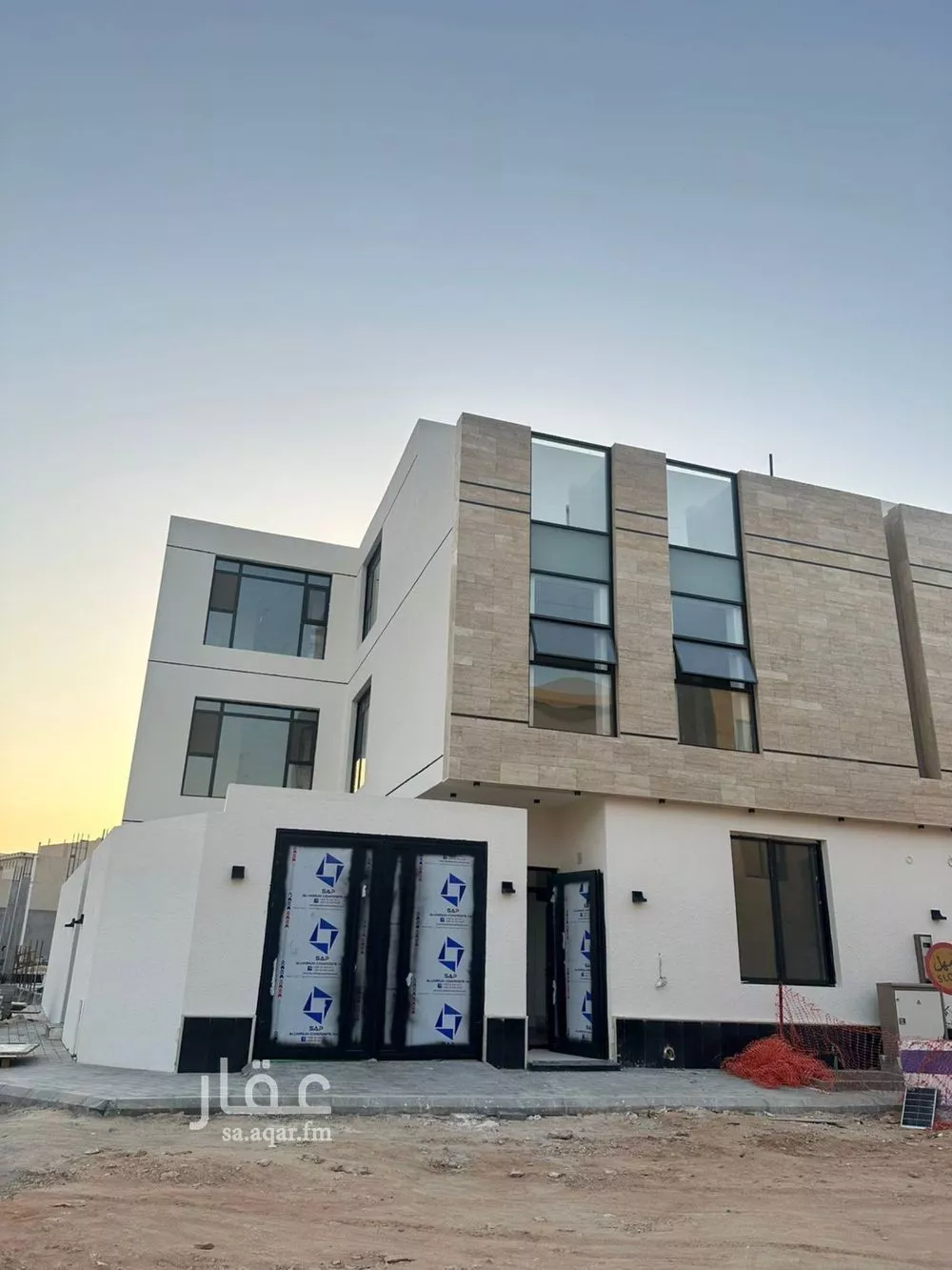 فيلا للبيع في شارع أحمد بن الحسن الأنصاري, حي المهدية, مدينة الرياض, منطقة الرياض 1 صورة
