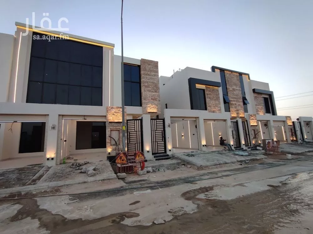 فيلا للبيع في شارع حسين الأبريقي, حي عكاظ, مدينة الرياض, منطقة الرياض 1 صورة