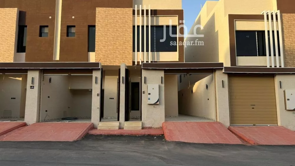 فيلا للبيع في شارع حصين بن حدير, حي بدر, مدينة الرياض, منطقة الرياض 1 صورة