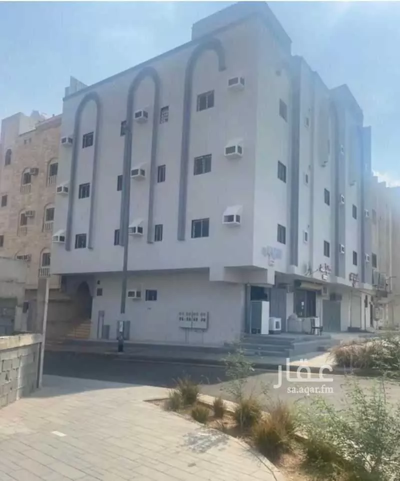عمارة للبيع في شارع ابراهيم بن حسن بن محمد, حي الفتح, مدينة المدينه المنوره, منطقة المدينة المنورة 1 صورة