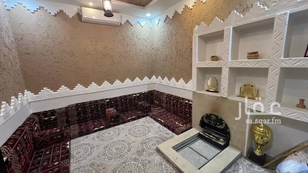 فيلا للبيع في شارع عبدالرحمن بن محمد بن مسلمه الانصاري, حي العارض, مدينة الرياض, منطقة الرياض 1 صورة