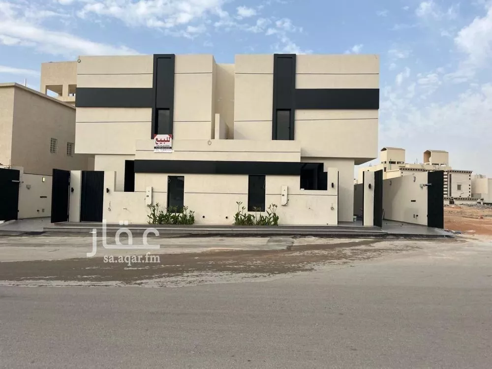 فيلا للبيع في شارع علي بن سلامة اللخمي, حي المهدية, مدينة الرياض, منطقة الرياض 1 صورة