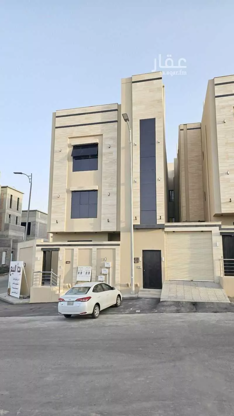شقة للبيع في شارع عوض القطيعي, حي الظرفة, مدينة خميس مشيط, منطقة عسير 1 صورة