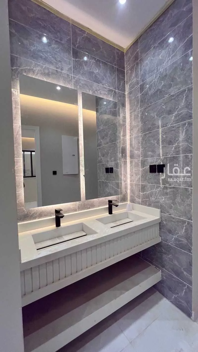 فيلا للبيع في شارع عبدالله ابن الياس, حي القادسية الثانى, مدينة تبوك, منطقة تبوك 1 صورة