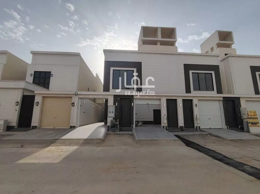 فيلا للبيع في شارع زياد الباهلي, حي العوالي, مدينة الرياض, منطقة الرياض 1 صورة