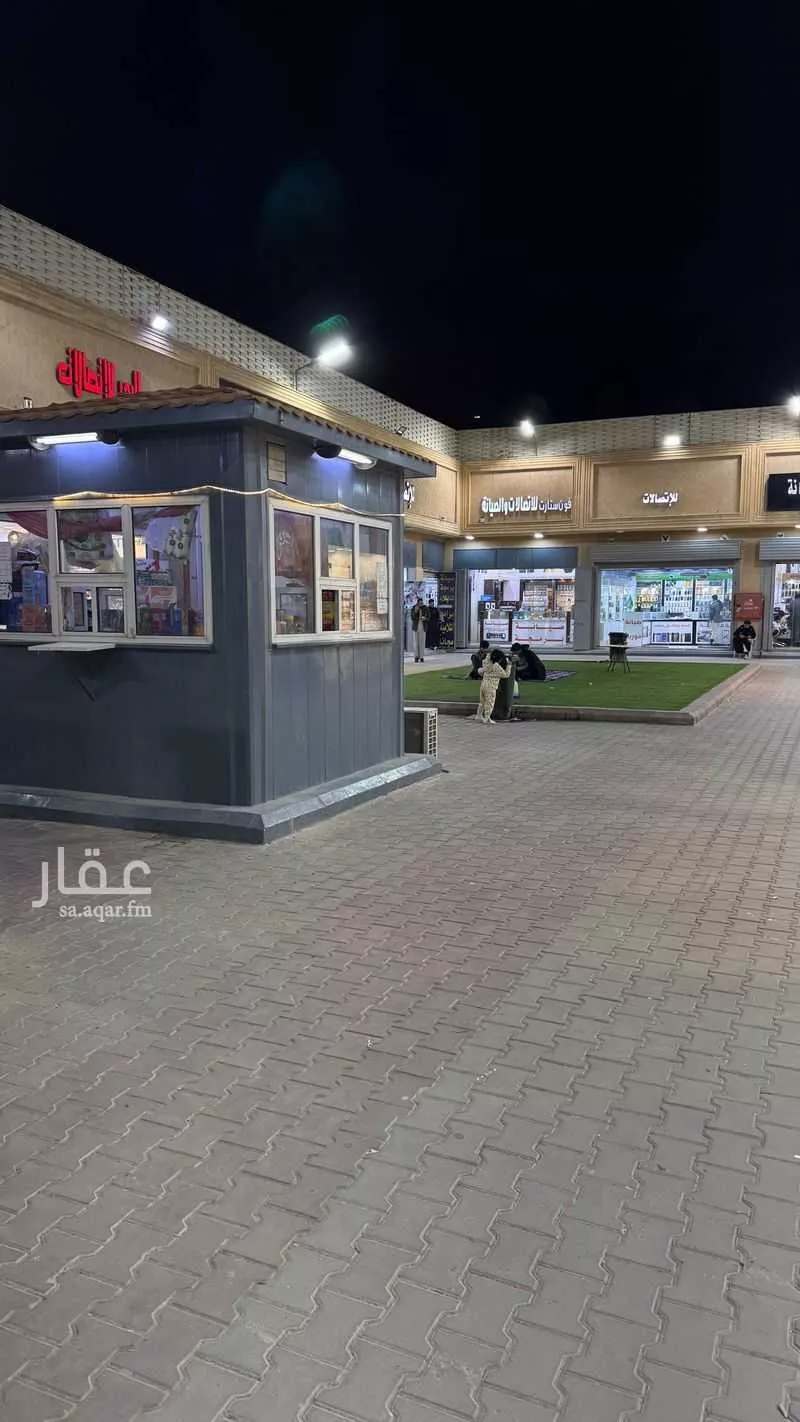 محل للإيجار في شارع خليفه ابن حمد آل ثاني, حي الجنادرية, مدينة الرياض, منطقة الرياض 1 صورة