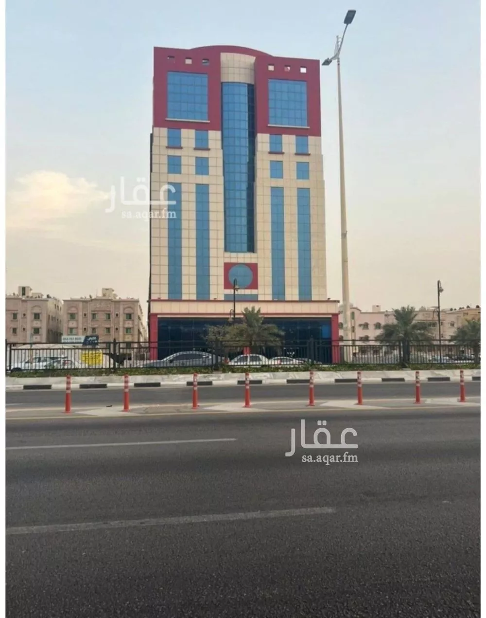 عمارة للبيع في شارع الخليج, حي الزهور, مدينة الدمام, المنطقة الشرقية 1 صورة
