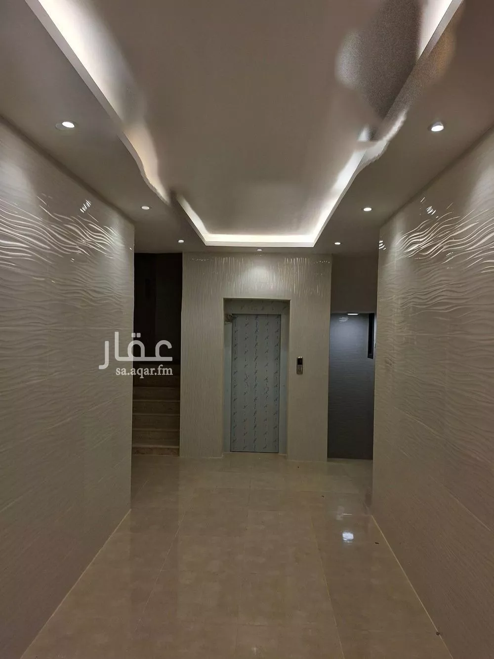 عمارة للبيع في شارع الامير احمد ابن عبدالعزيز, حي مدينة العمال, مدينة الخبر, المنطقة الشرقية 1 صورة