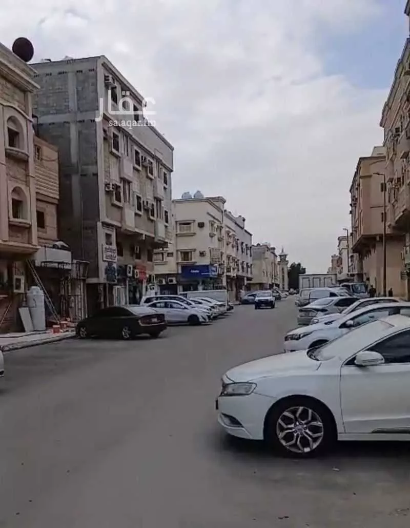 عمارة للبيع في شارع الرابع والعشرون, حي الخبر الجنوبية, مدينة الخبر, المنطقة الشرقية 1 صورة