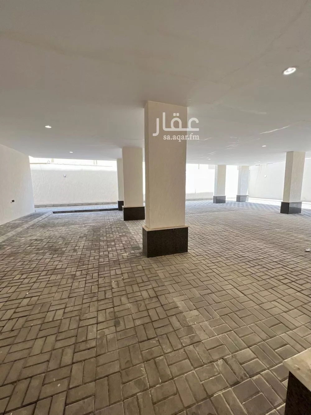 عمارة للإيجار في شارع السنبل, حي الجنادرية, مدينة الرياض, منطقة الرياض 1 صورة