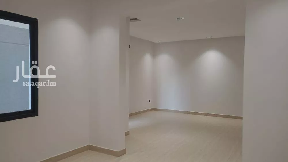 فيلا للبيع في شارع أحمد بن أبي عزرة, حي المرجان, مدينة الرياض, منطقة الرياض 1 صورة