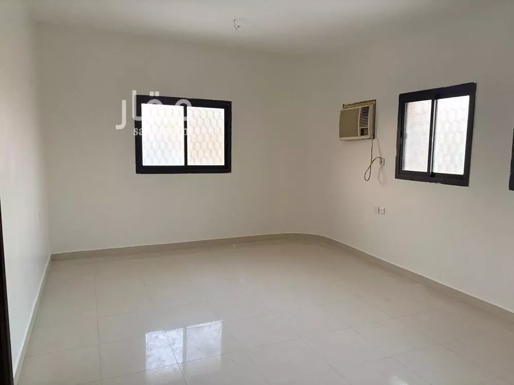 دور للإيجار في شارع عمرو بن مالك البكري, حي الملك فيصل, مدينة الرياض, منطقة الرياض 1 صورة