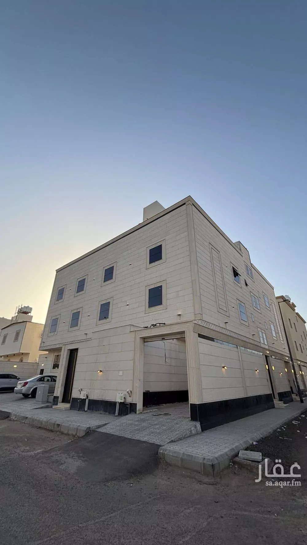 شقة للبيع في شارع علي الادني, حي الرانوناء, مدينة المدينة المنورة, منطقة المدينة المنورة 1 صورة