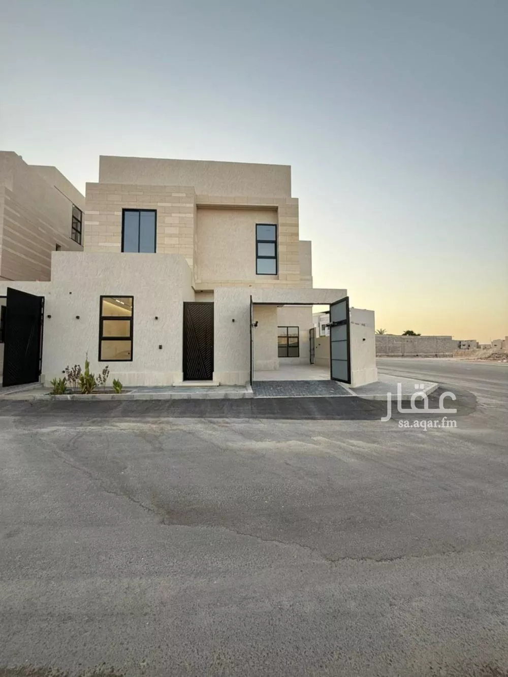 فيلا للبيع في شارع عفيف الدين الثقفي, حي المهدية, مدينة الرياض, منطقة الرياض 1 صورة