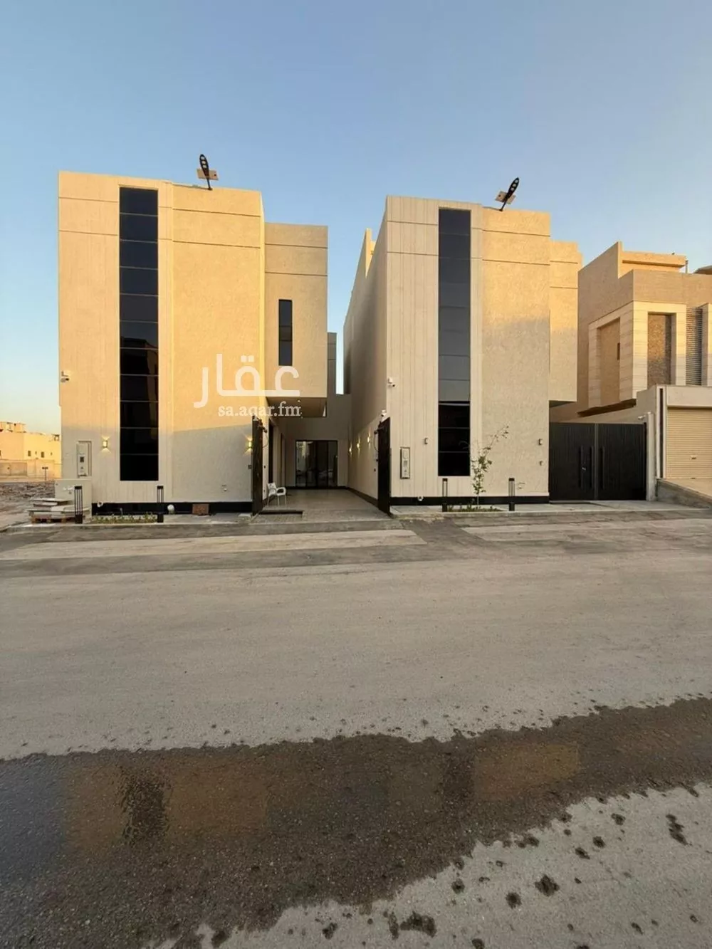 فيلا للبيع في شارع عبداللطيف بن المبارك, حي المهدية, مدينة الرياض, منطقة الرياض 1 صورة