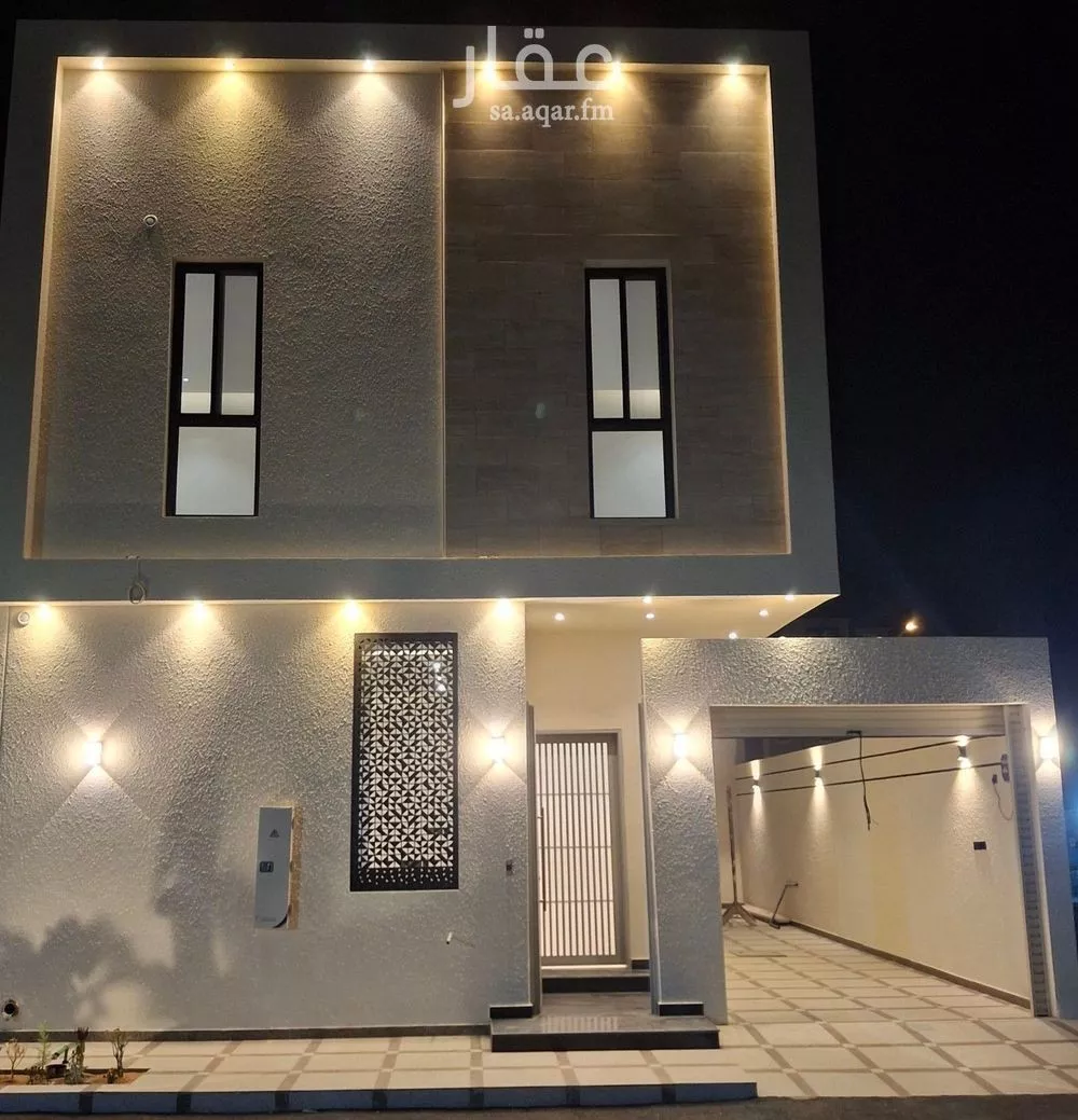 فيلا للبيع في شارع إسماعيل بن حماد, حي المهدية, مدينة الرياض, منطقة الرياض 1 صورة