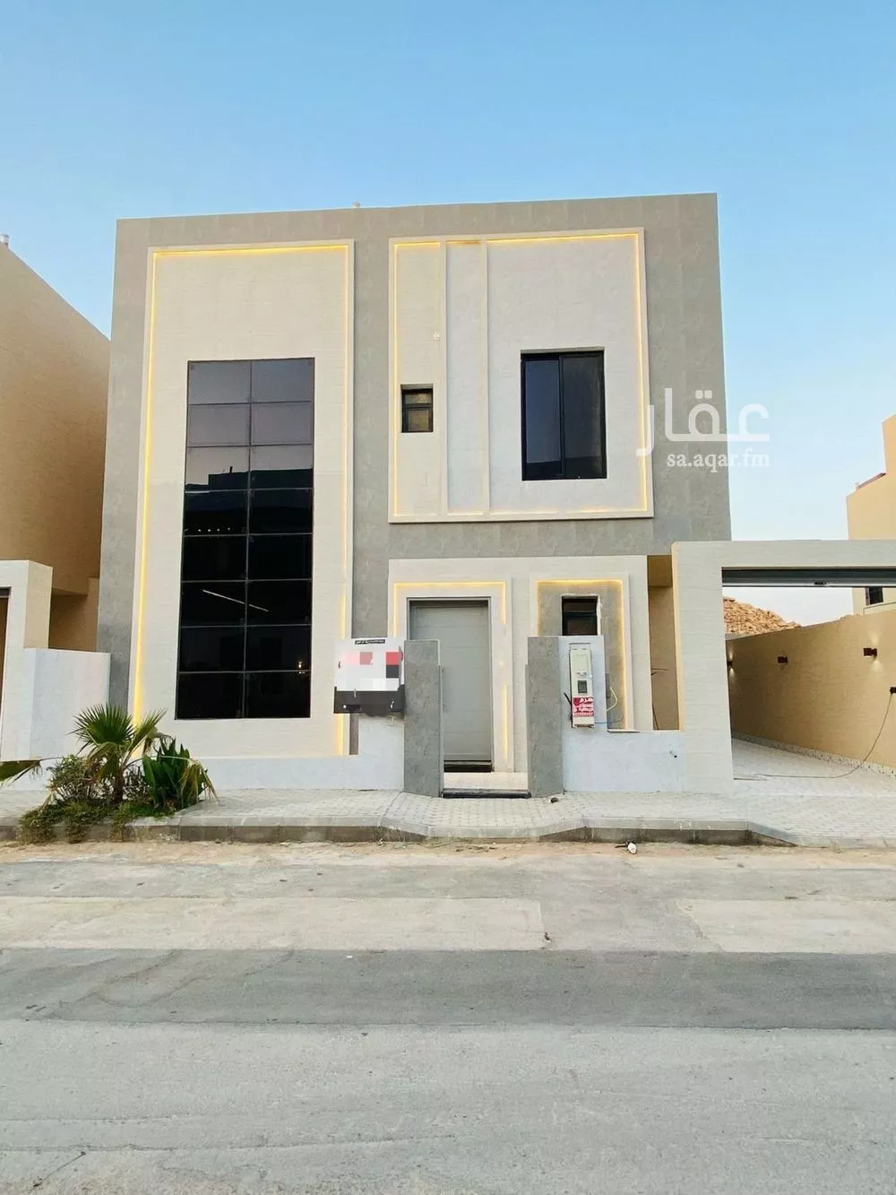فيلا للبيع في شارع أحمد مفتي المكي الحنفي, حي المهدية, مدينة الرياض, منطقة الرياض 1 صورة