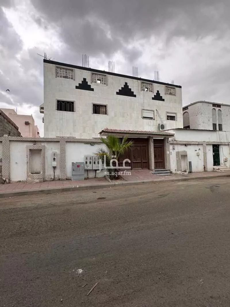 عمارة للبيع في شارع الحوير, حي العمرة, مدينة مكه المكرمه, منطقة مكة المكرمة 1 صورة
