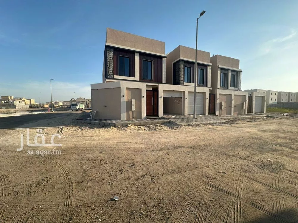 فيلا للبيع في شارع الصندل, حي الصواري, مدينة الخبر, المنطقة الشرقية 1 صورة