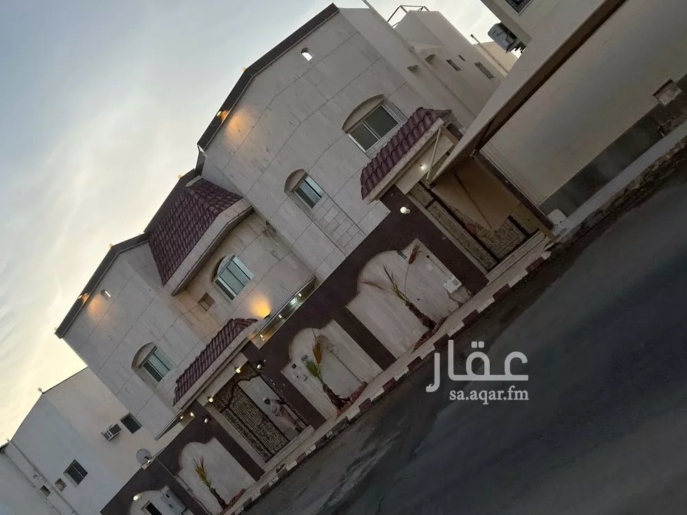 فيلا للبيع في شارع انس بن مبروك, حي الخالدية, مدينة المدينه المنوره, منطقة المدينة المنورة 1 صورة