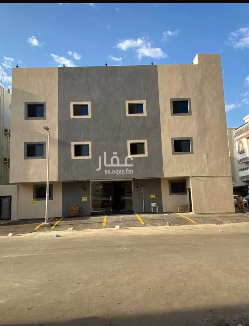 عمارة للبيع في شارع الناشئ الأكبر, حي الصفاء, مدينة جدة, منطقة مكة المكرمة 1 صورة