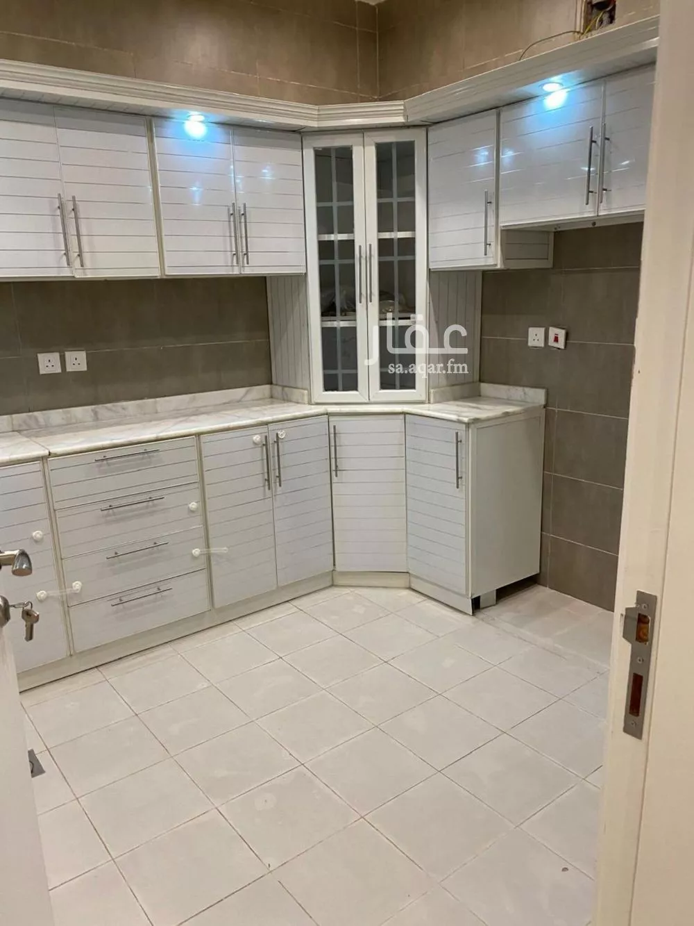 شقة للإيجار في شارع رقم 494, حي الملقا, مدينة الرياض, منطقة الرياض 1 صورة