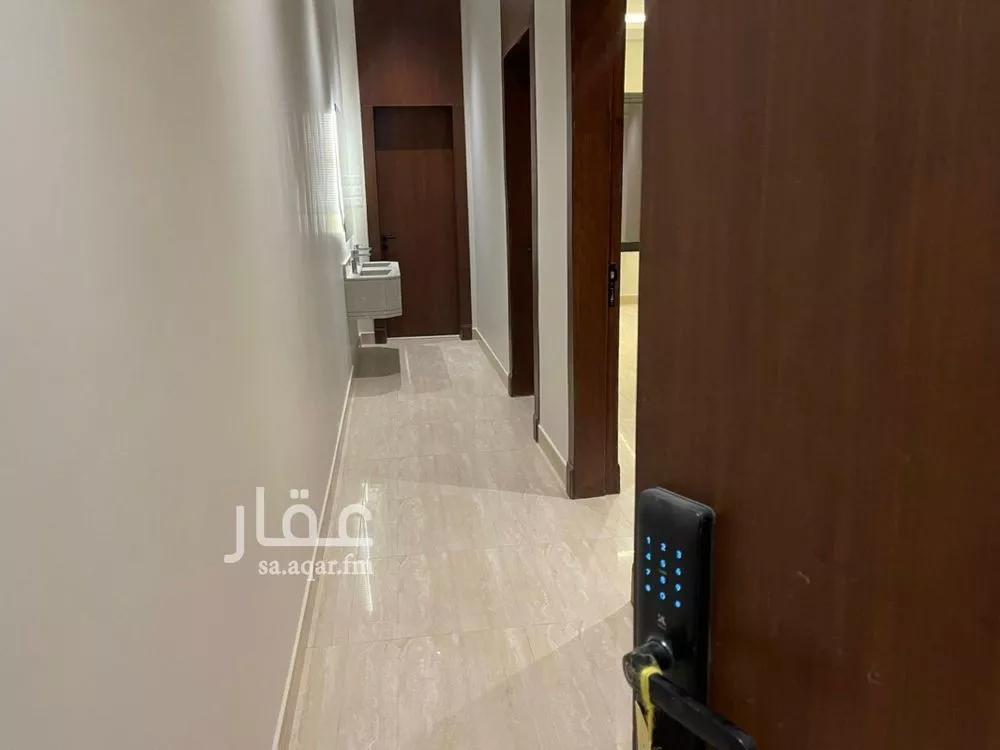 شقة للبيع في شارع أبي موسى عيسى بن دواد السطاس, حي الرمال, مدينة الرياض, منطقة الرياض 1 صورة