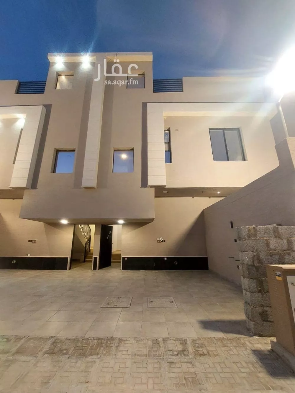 دور للبيع في شارع رقم 10, حي بدر, مدينة الرياض, منطقة الرياض 1 صورة