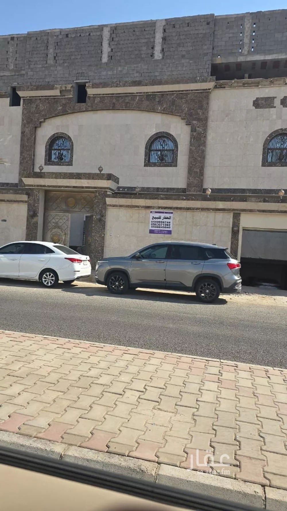 عمارة للبيع في شارع عبدالقادر ابن ابي صالح عبدالله, حي الرانوناء, مدينة المدينه المنوره, منطقة المدينة المنورة 1 صورة