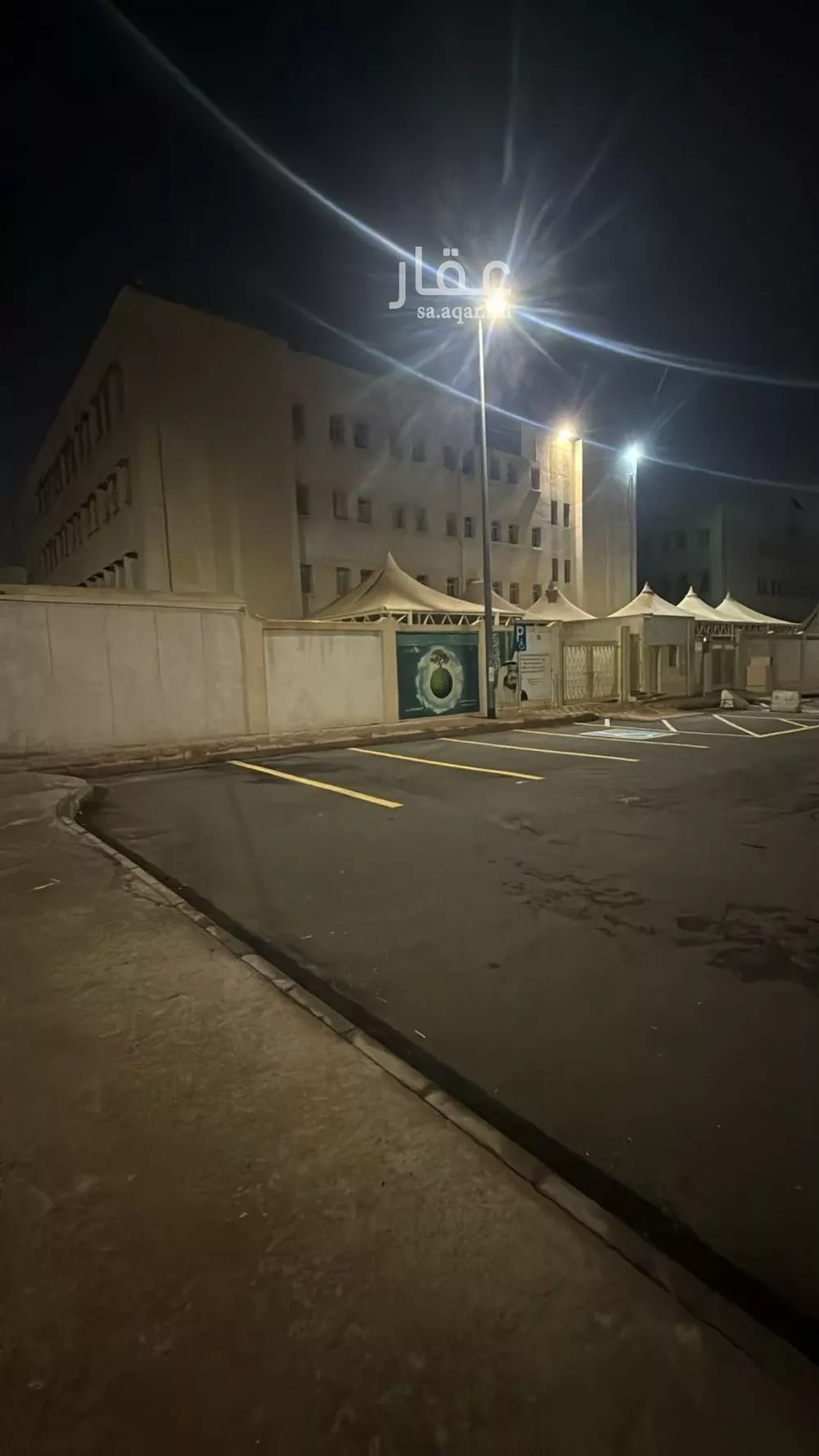 فيلا للبيع في شارع ممر مشاه 2319, حي الحديقة, مدينة المدينة المنورة, منطقة المدينة المنورة 1 صورة