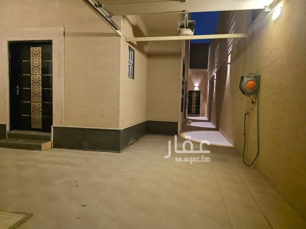 فيلا للإيجار في شارع حلل بنت أبي المكارم, حي المهدية, مدينة الرياض, منطقة الرياض 1 صورة
