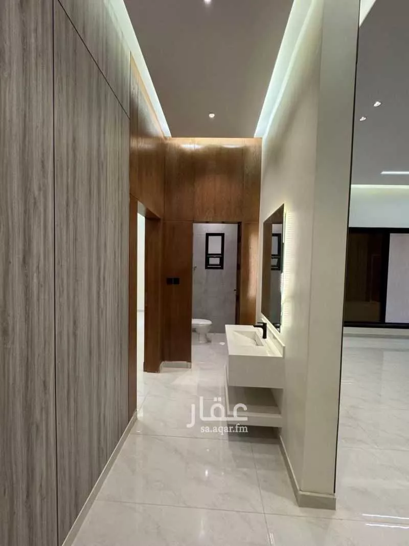 دور للبيع في شارع احمد بن عفيف, حي الجنادرية, مدينة الرياض, منطقة الرياض 1 صورة