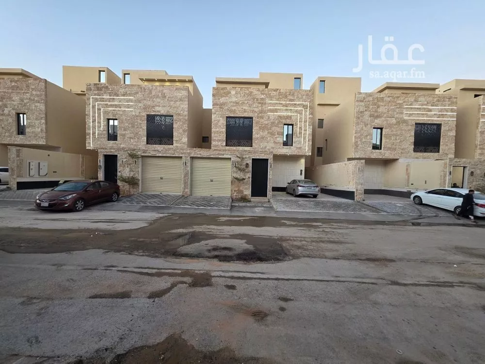 دور للبيع في شارع محمد مراد القازاني, حي طويق, مدينة الرياض, منطقة الرياض 1 صورة