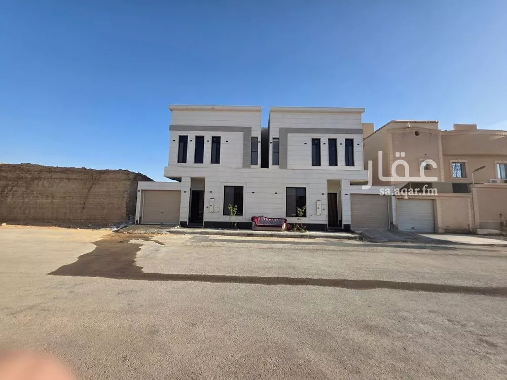 فيلا للبيع في شارع رقم 140, حي ظهرة لبن, مدينة الرياض, منطقة الرياض 1 صورة