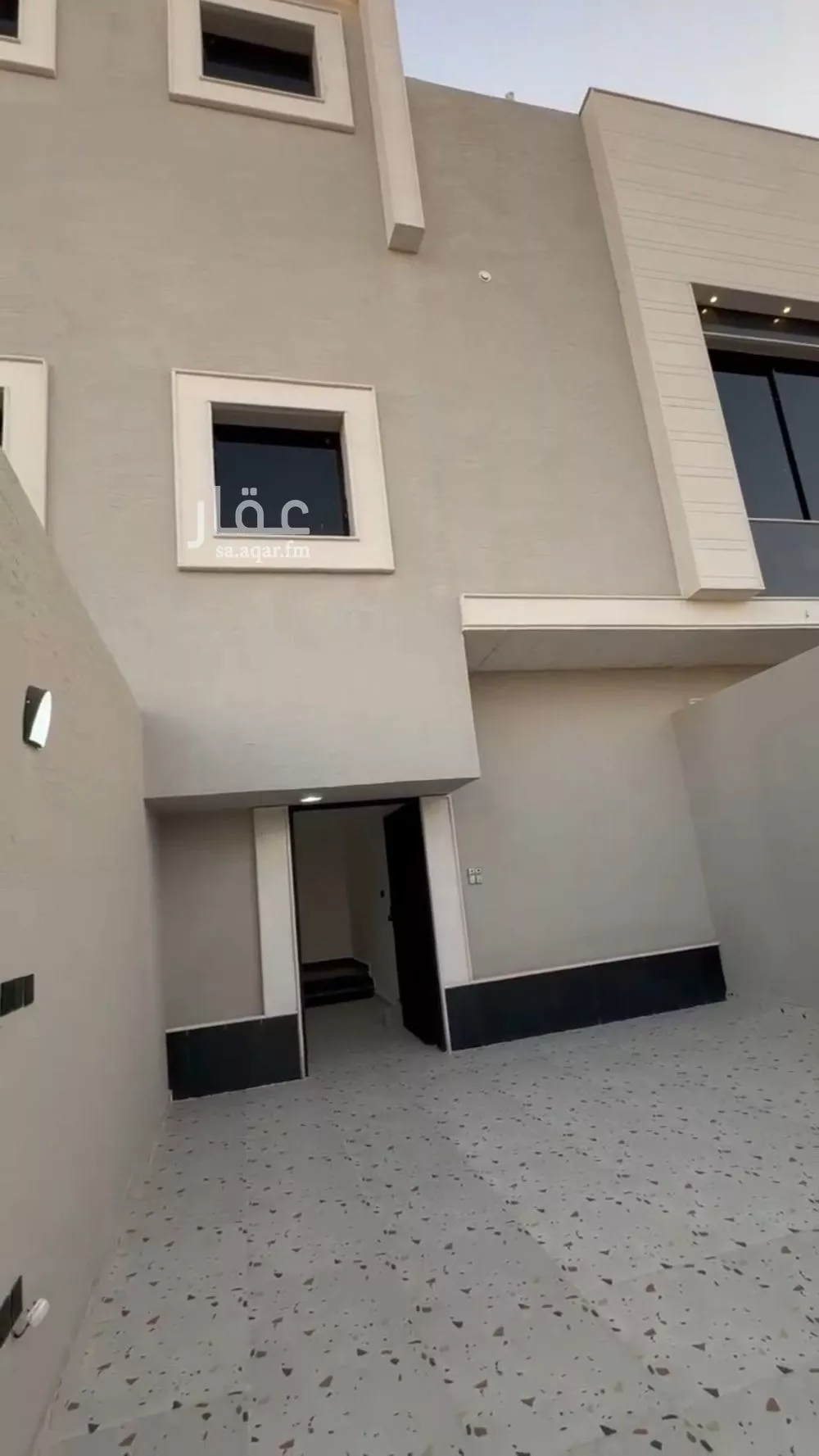 دور للبيع في شارع أبي محمد الضياء, حي ظهرة البديعة, مدينة الرياض, منطقة الرياض 1 صورة