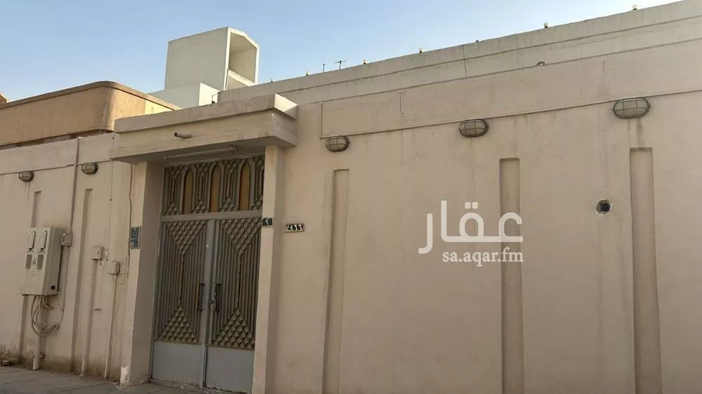 فيلا للبيع في شارع محمد المحتسب, حي السعادة, مدينة الرياض, منطقة الرياض 1 صورة