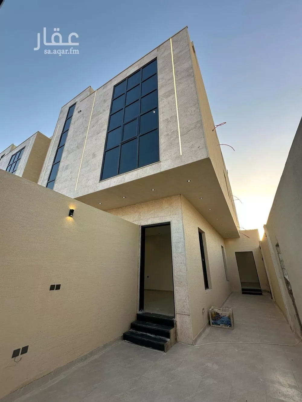 دور للبيع في شارع رفاعه بن شداد, حي طويق, مدينة الرياض, منطقة الرياض 1 صورة