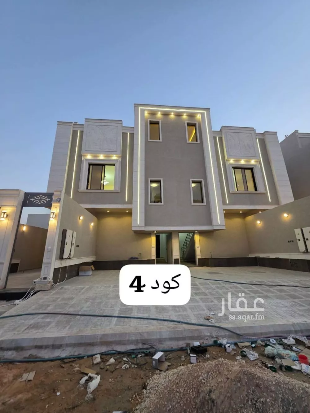 دور للبيع في شارع أكمل القرشي, حي بدر, مدينة الرياض, منطقة الرياض 1 صورة