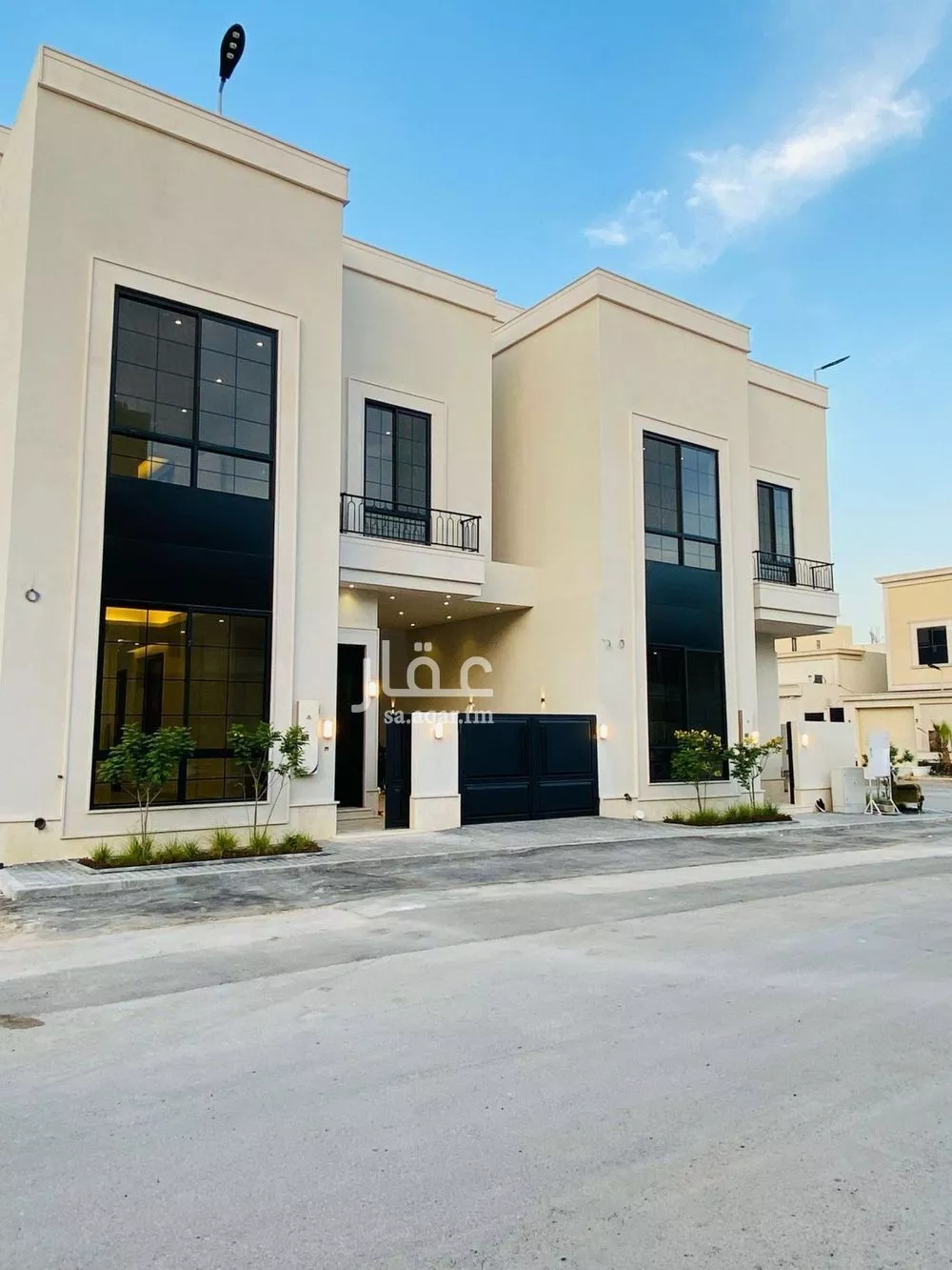 فيلا للبيع في شارع أحمد مفتي المكي الحنفي, حي المهدية, مدينة الرياض, منطقة الرياض 1 صورة
