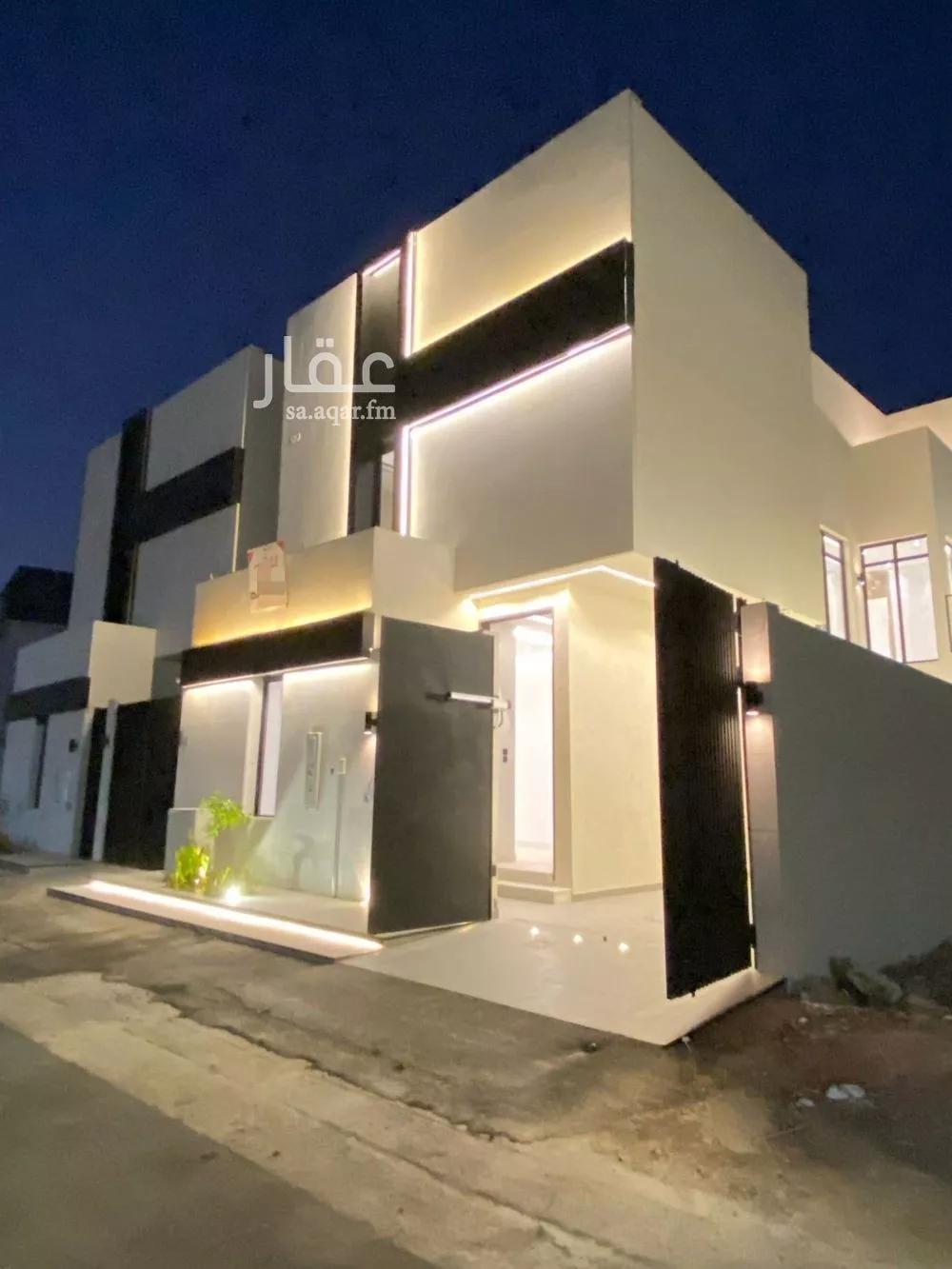 فيلا للبيع في شارع إسماعيل بن حماد, حي المهدية, مدينة الرياض, منطقة الرياض 1 صورة