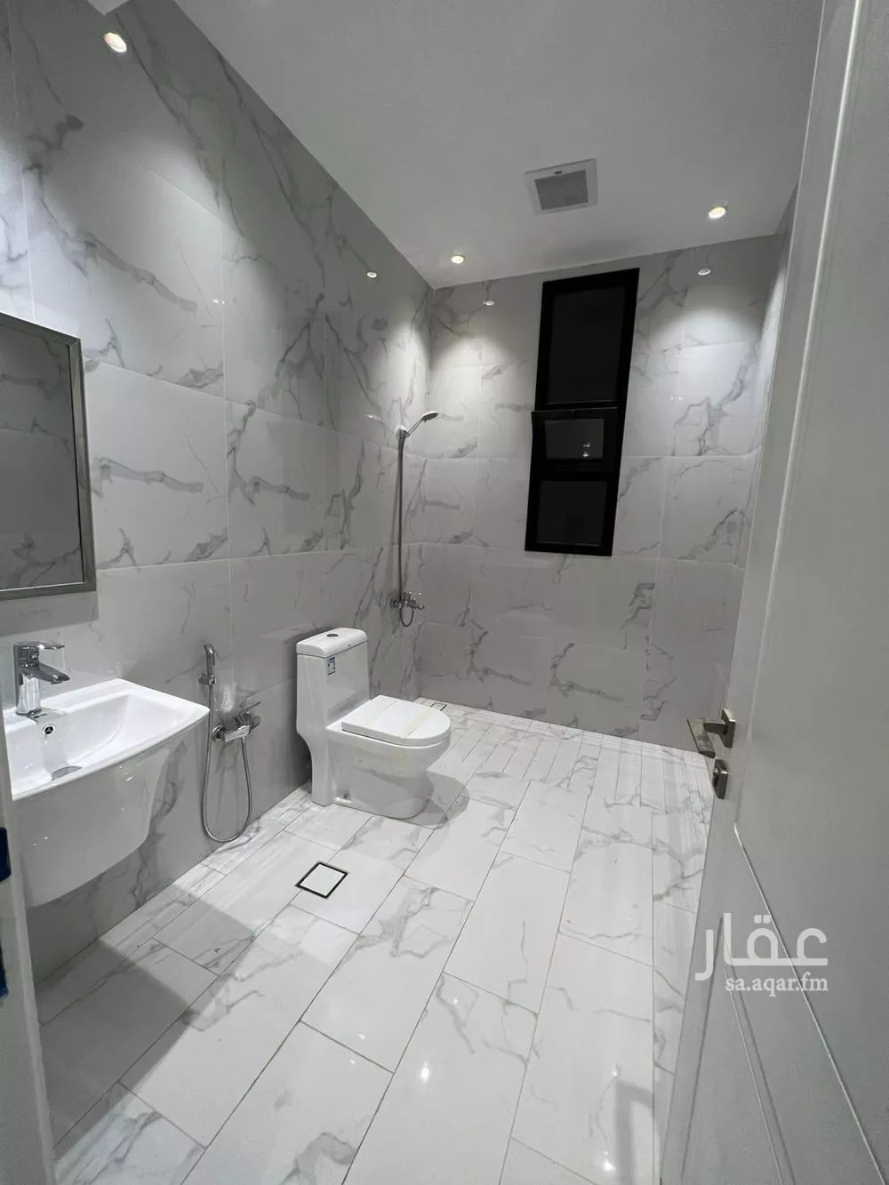 شقة للبيع في شارع الشيخ عمر بن سليم, حي الريان, مدينة الرياض, منطقة الرياض 1 صورة