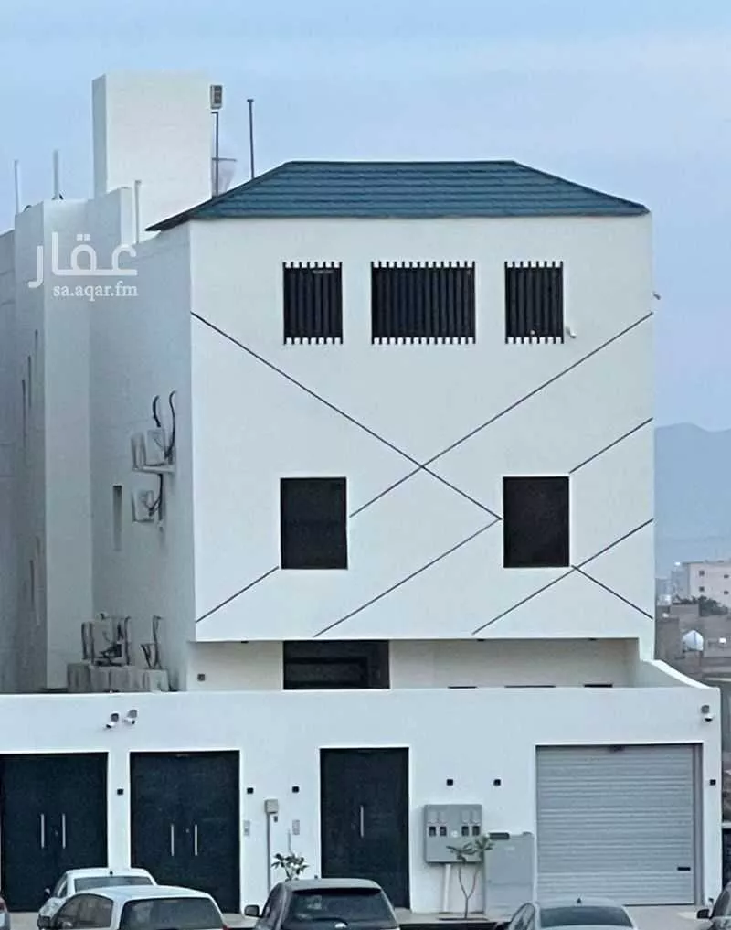 عمارة للبيع في شارع هلال بن خطل, حي نبلاء, مدينة المدينة المنورة, منطقة المدينة المنورة 1 صورة