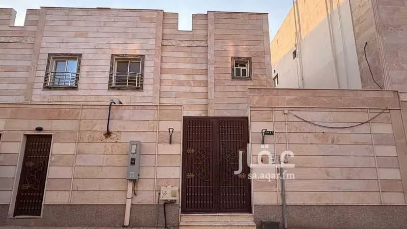 فيلا للبيع في شارع اسماعيل بن عبد الملك الزئبقي, حي وادي مذينب, مدينة المدينة المنورة, منطقة المدينة المنورة 1 صورة