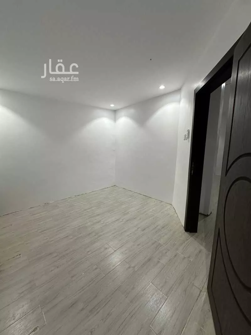 شقة للإيجار في شارع كعب بن زهير, حي العزيزية, مدينة النعيريه, المنطقة الشرقية 1 صورة