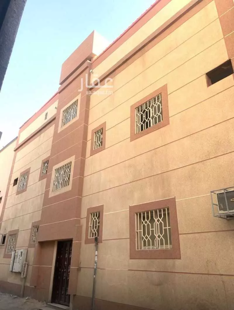 عمارة للبيع في شارع الشدقاء, حي منفوحة الجديدة, مدينة الرياض, منطقة الرياض 1 صورة