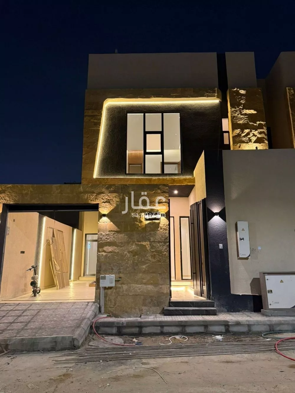 فيلا للبيع في شارع عبدالرزاق بن همام, حي الزهرة, مدينة الرياض, منطقة الرياض 1 صورة